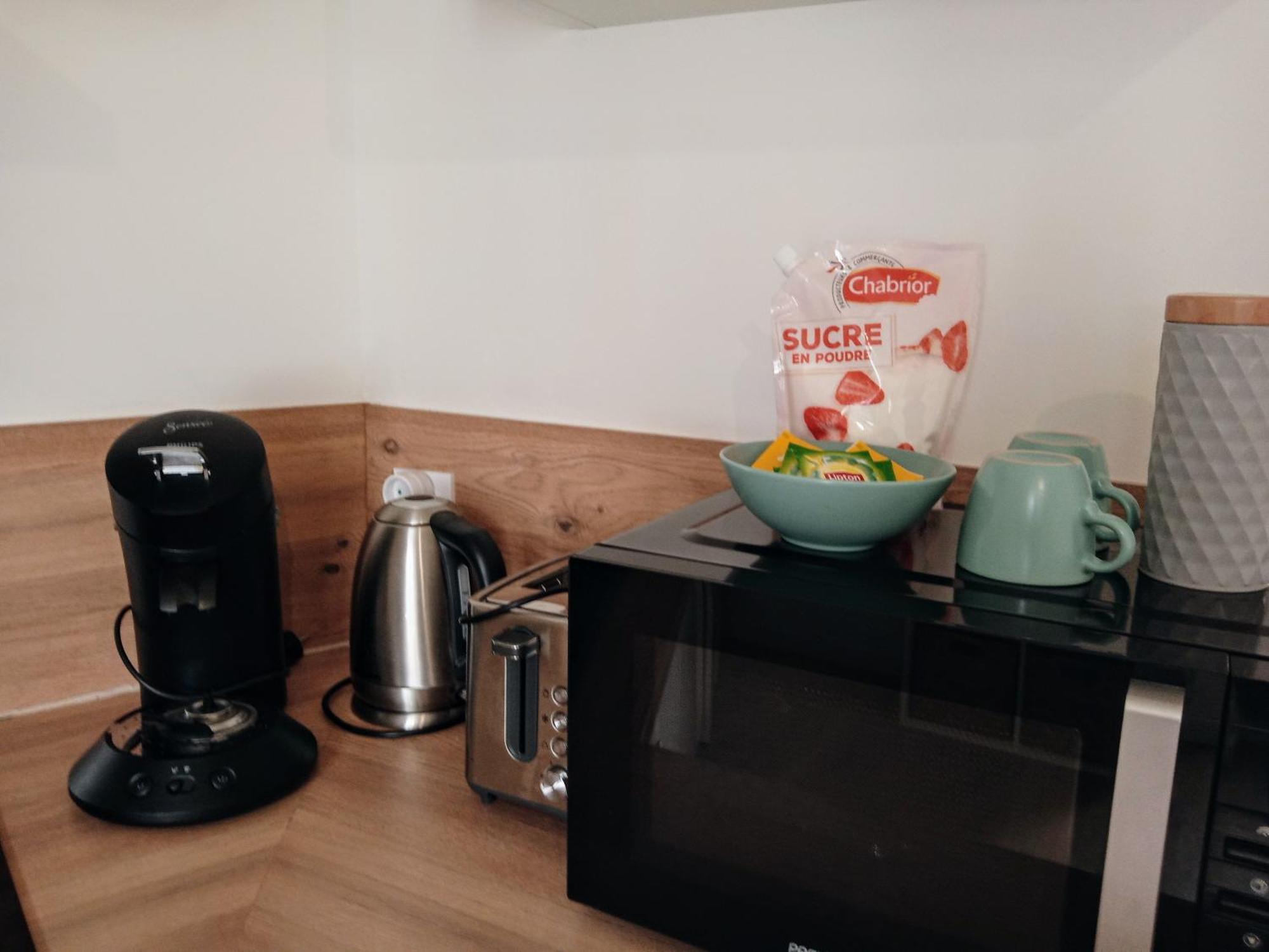 Les Studios De La Gare Linge Cafe The Inclus Wifi Vannes Exterior photo